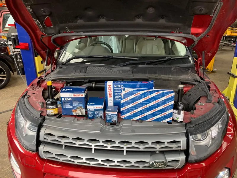 Classic Defender service and underbody inspection