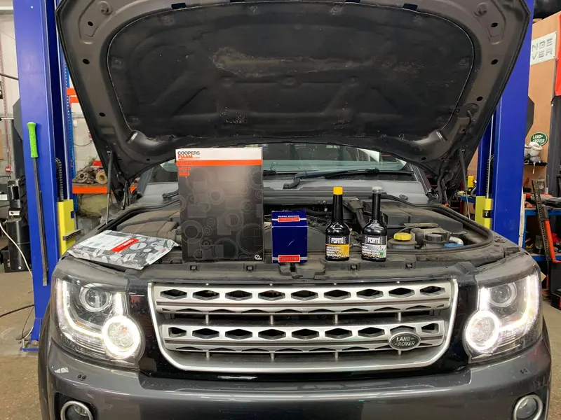 Range Rover service inspection at AJ 4X4