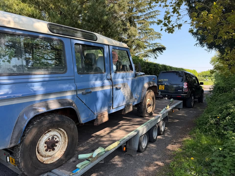 So very long story on this one followers Rescued this 110 Defender from... photo 5