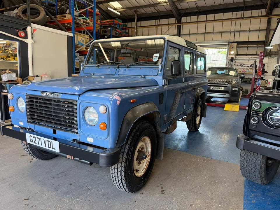 So very long story on this one followers Rescued this 110 Defender from... photo 18