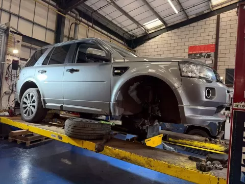 Freelander 2 (hippo) Came into us with a rumble in the jungle On further...