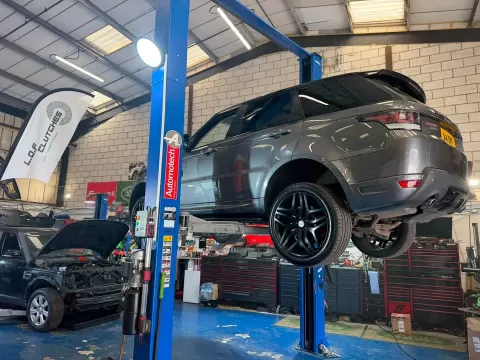 Range Rover sports 2016 Came in for a new fuel tank cradle Good job read...